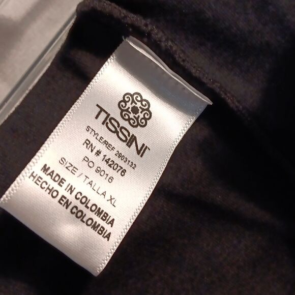 Tissini Front Zipper Black Leggings - Picture 5 of 6